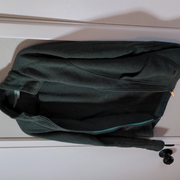 Horny Toad fleece zip up jacket, size small - Picture 12 of 12